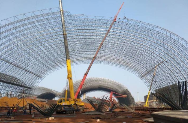 邹城浅析质料场封闭本领的特点以及利用类型